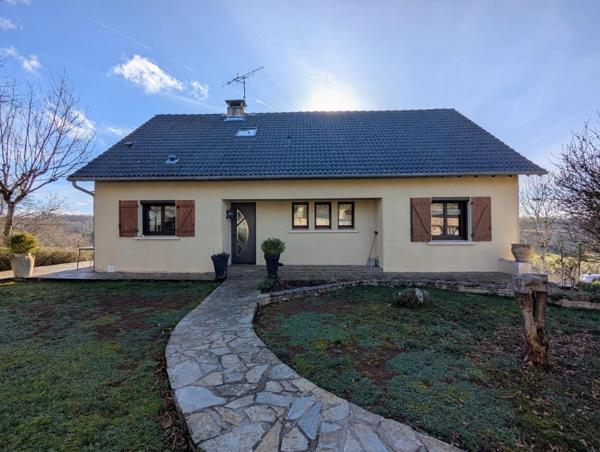 Jolie maison avec vue dégagée sur un grand Terrain à proximité de Sébazac