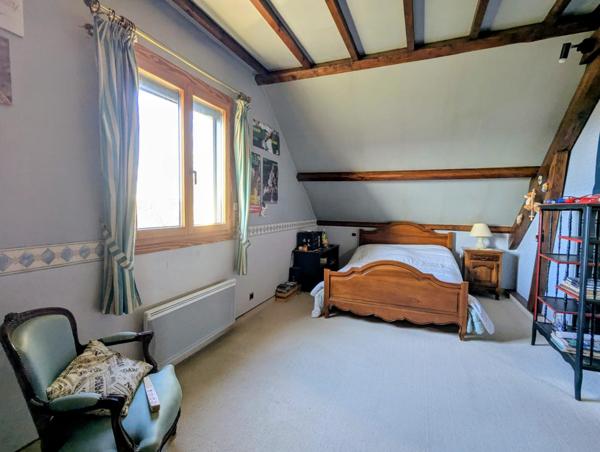 Jolie maison avec vue dégagée sur un grand Terrain à proximité de Sébazac