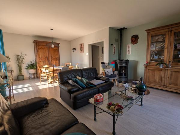 Jolie maison avec vue dégagée sur un grand Terrain à proximité de Sébazac