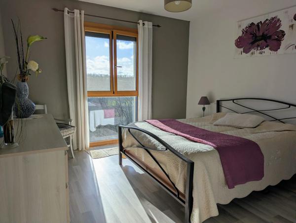 Jolie maison avec vue dégagée sur un grand Terrain à proximité de Sébazac