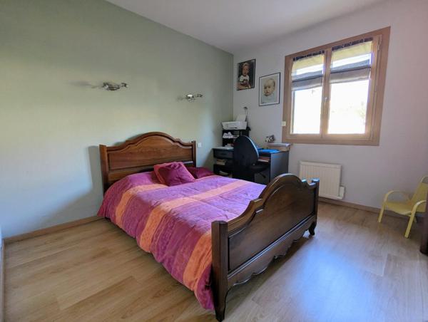 Jolie maison avec vue dégagée sur un grand Terrain à proximité de Sébazac