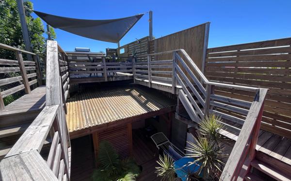 Maison à vendre    11 pièces •  Sainte-Anne