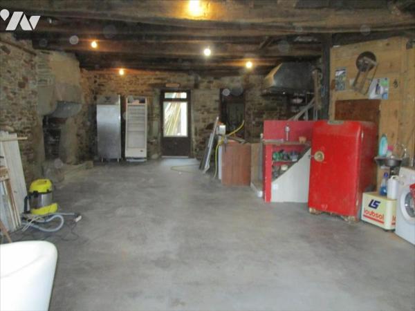 CENTRE-VILLE CARHAIX : BELLE BATISSE EN PIERRE