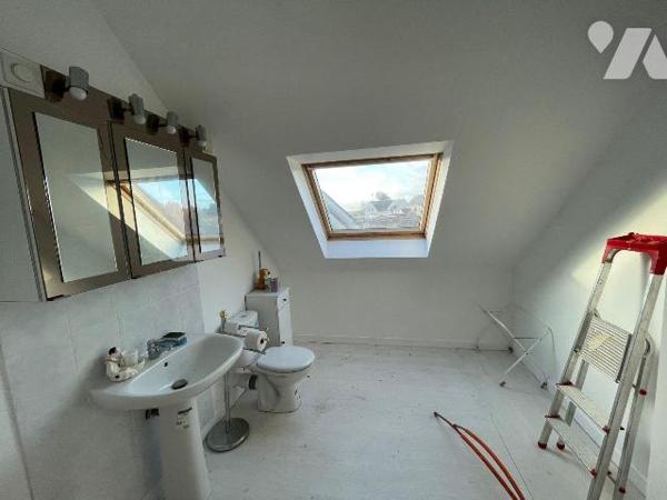 Maison à Vendre à Saint-Quay-Portrieux (22410) en Côtes-d'Armor (22)

Cette maison dispose de...