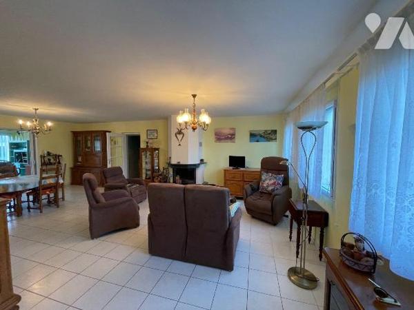 Maison à Vendre à Saint-Quay-Portrieux (22410) en Côtes-d'Armor (22)

Cette maison dispose de...