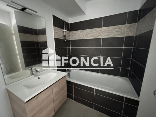 Location Appartement 3 pièces 60.8 m² - 130 CHEMIN DE RADASSE Cogolin 83310