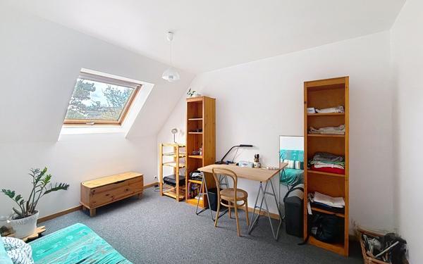 Maison à vendre    7 pièces • 188 m2 Voisins-le-Bretonneux