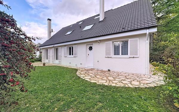 Maison à vendre    7 pièces • 188 m2 Voisins-le-Bretonneux