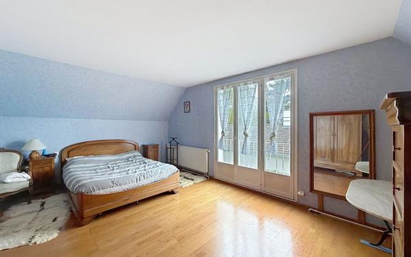 Maison à vendre    7 pièces • 188 m2 Voisins-le-Bretonneux