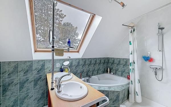 Maison à vendre    7 pièces • 188 m2 Voisins-le-Bretonneux