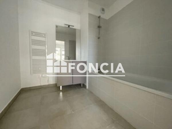 Location Appartement 2 pièces 41.8 m² - 14 AVENUE DES SERGENTS Le Cap D'agde 34300