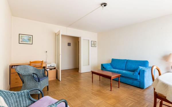 Appartement à vendre    2 pièces • 64,66 m2 Paris 17