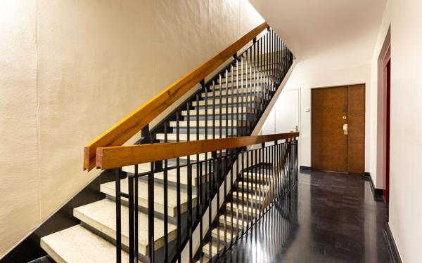 Appartement à vendre    2 pièces • 64,66 m2 Paris 17