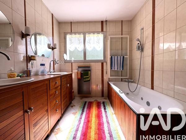 Maison à vendre 8 pièces 170 m² Saint-Berthevin
