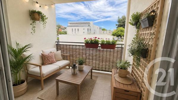 Appartement T5 à vendre  5 pièces - 82,56 m 2   LUNEL  - 34