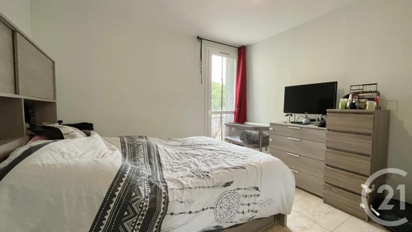 Appartement T5 à vendre  5 pièces - 82,56 m 2   LUNEL  - 34