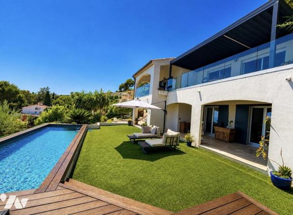 Roquebrune-Cap-Martin, Hameau, Villa vue mer panoramique proche de Monaco  