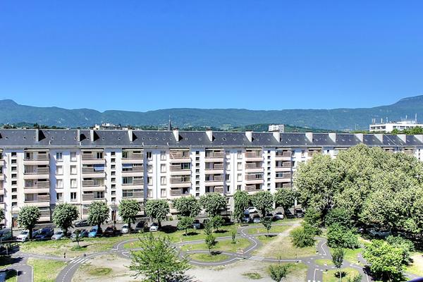 Appartement Chambery 4 pièces avec cave, grenier et ascenseur