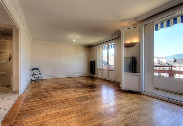 Appartement Chambery 4 pièces avec cave, grenier et ascenseur