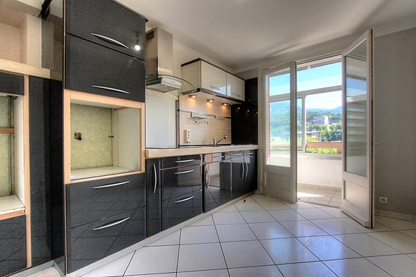Appartement Chambery 4 pièces avec cave, grenier et ascenseur