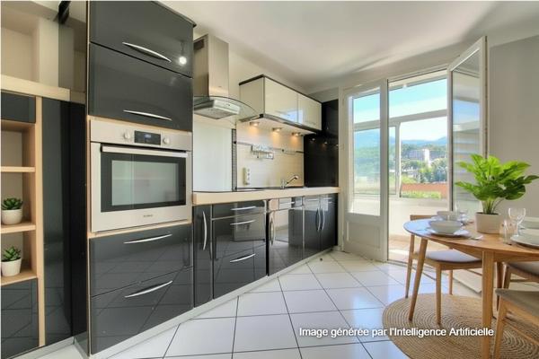 Appartement Chambery 4 pièces avec cave, grenier et ascenseur