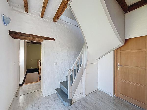 Maison de ville - entièrement rénovée - Ménil 6 pièce(s) 186 m2