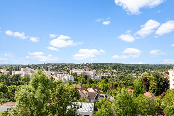 Appartement Saint Germain En Laye 5 pièces 111.42 m2 €525 000 ** - Référence 18053