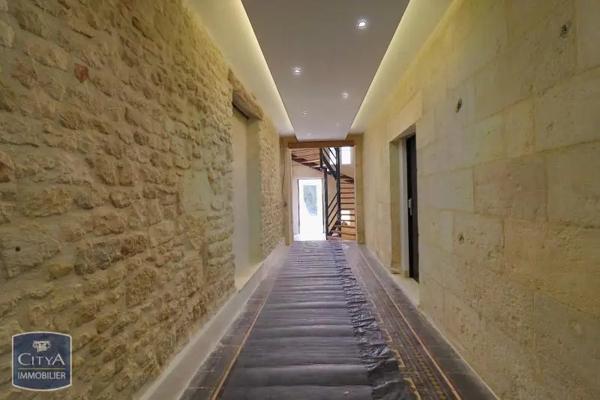 Appartement à louer 3 pièces 71.79m² Saintes (17100)