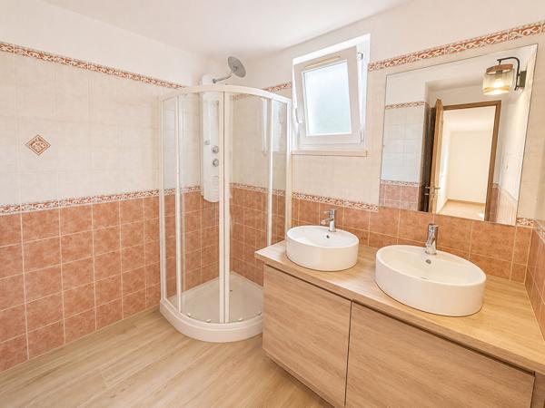 Appartement Lucciana 4 pièce(s) 84 m2