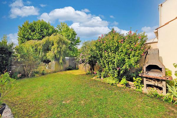 Maison 96m² de 3 chambres à vendre à Lieusaint // RAVALEMENT FAIT !