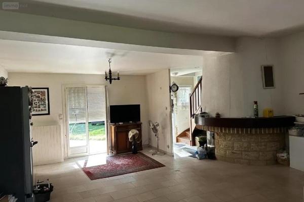 Maison individuelle à vendre à Cinais dans l'Indre-et-Loire (37500), ref : 37049-81