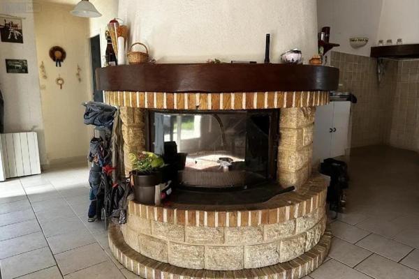 Maison individuelle à vendre à Cinais dans l'Indre-et-Loire (37500), ref : 37049-81