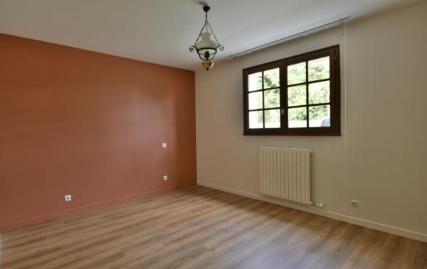 Vente Maison Réf : Pétunia à rafraîchir Cholet   