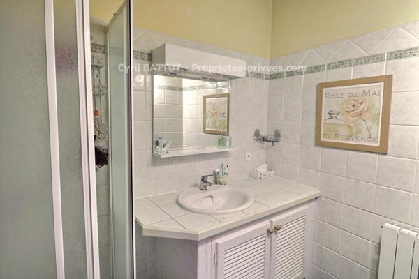 Maison de village rénovée avec terrain constructible - Lédignan