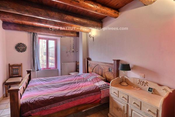 Maison de village rénovée avec terrain constructible - Lédignan