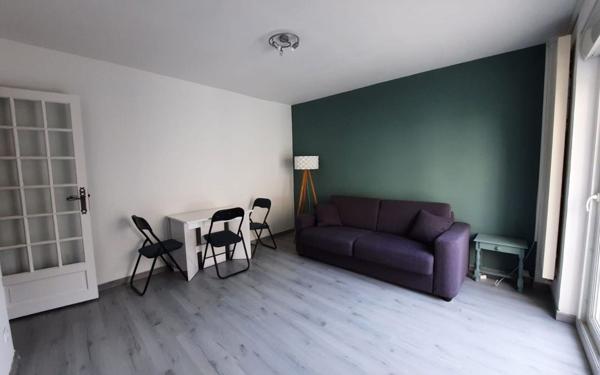Appartement à louer    3 pièces • 51,87 m2 Égly