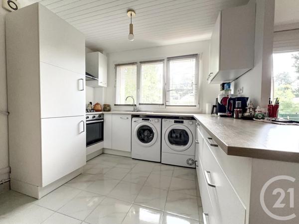 Appartement T3 à vendre  3 pièces - 59 m2 LA CELLE ST CLOUD - 78