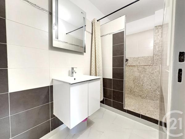 Appartement T3 à vendre  3 pièces - 59 m2 LA CELLE ST CLOUD - 78