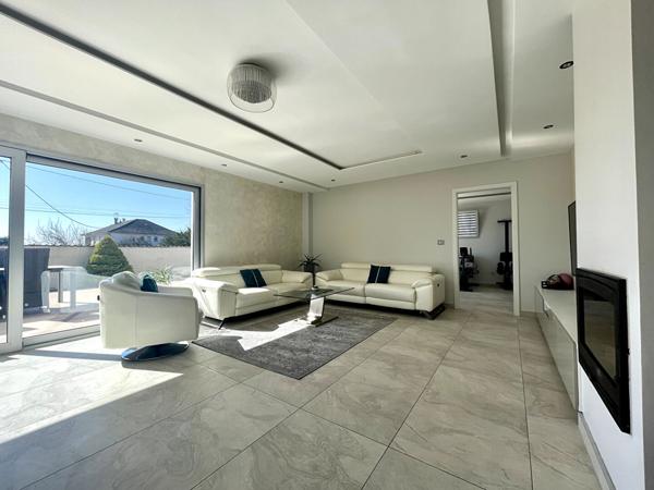 Maison 8 pièces 205 m2