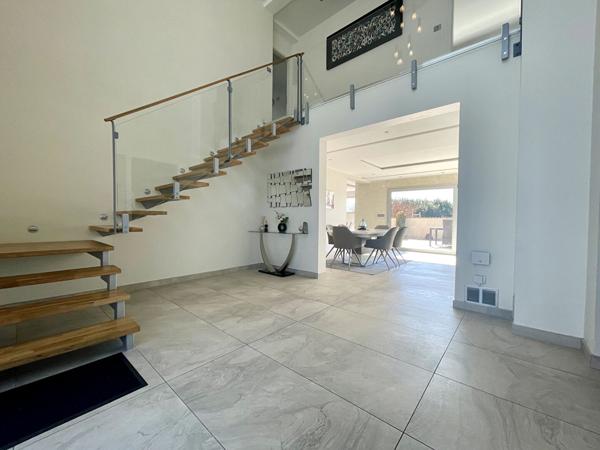 Maison 8 pièces 205 m2