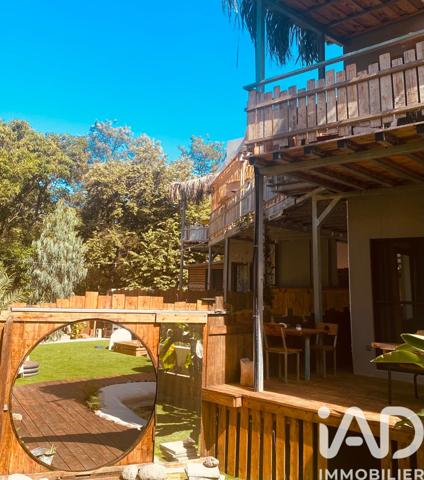 Maison à vendre 12 pièces 163 m² L'Étang-Salé