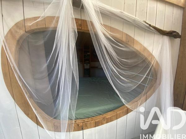 Maison à vendre 12 pièces 163 m² L'Étang-Salé