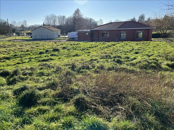 Terrain à vendre |  Chaptelat |  1000 m²