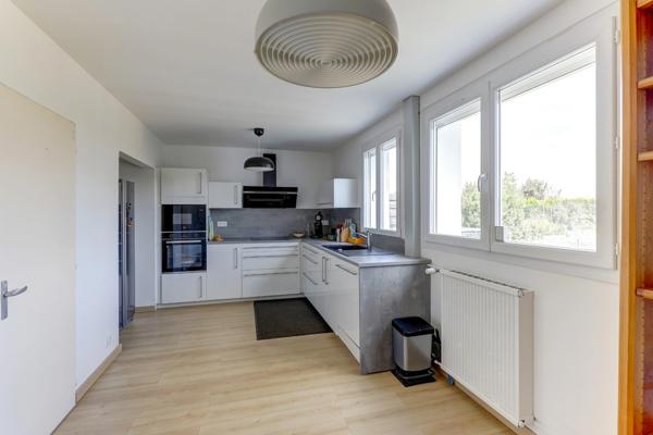 Maison de ville familiale, Le Cendre, 108 m², Jardin, Terrasse, 3 chambres, 5 pièces