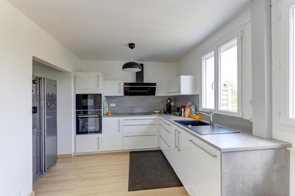 Maison de ville familiale, Le Cendre, 108 m², Jardin, Terrasse, 3 chambres, 5 pièces