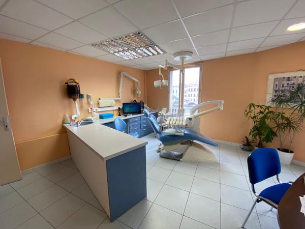 Martigues centre. Appartement type 4 de 98 m2 dans immeuble avec ascenseur.