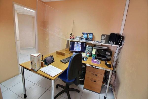 Martigues centre. Appartement type 4 de 98 m2 dans immeuble avec ascenseur.