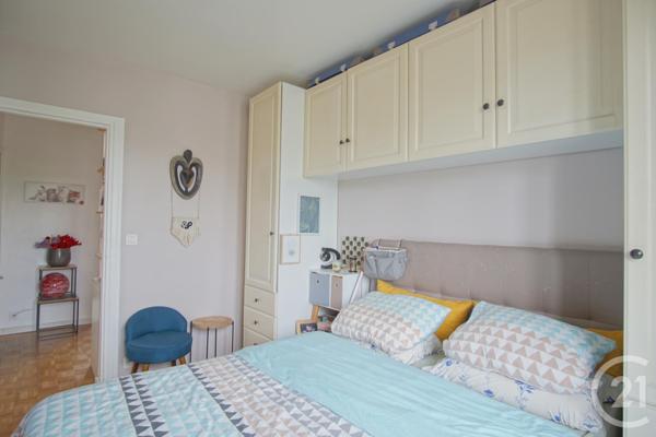 Appartement F5 à vendre  5 pièces - 81,57 m2 CHOISY LE ROI - 94