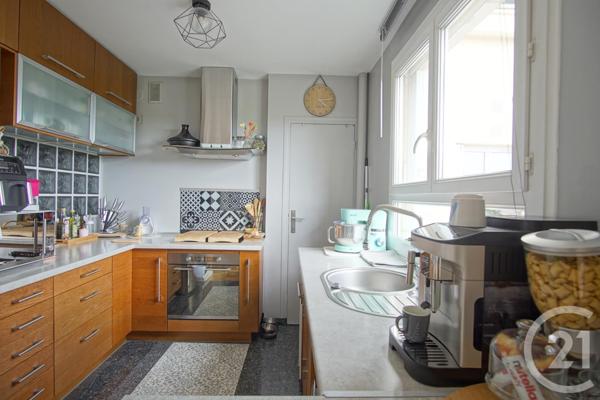 Appartement F5 à vendre  5 pièces - 81,57 m2 CHOISY LE ROI - 94