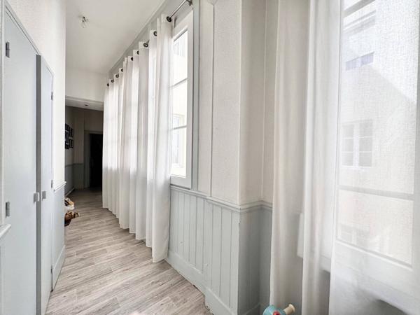 Appartement T7 - 167 m2 - Allée Jean Jaurès - 2ème étage - Ascenseur